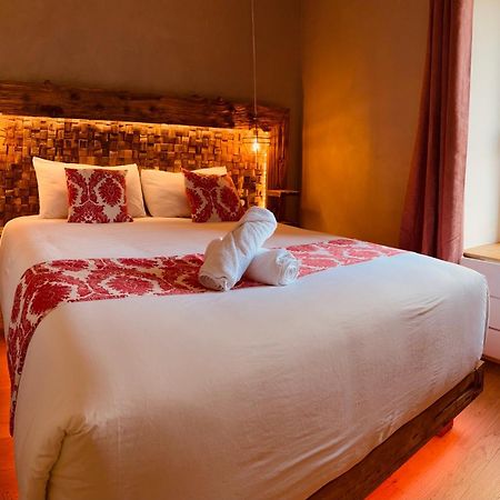 Bed and Breakfast Le Moulin Du Guy, Proche Du Puy Dufou Chanverrie Esterno foto