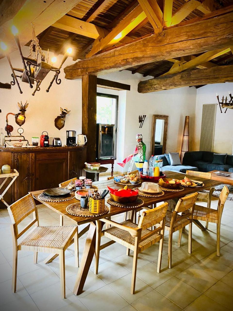 Bed and Breakfast Le Moulin Du Guy, Proche Du Puy Dufou Chanverrie Esterno foto