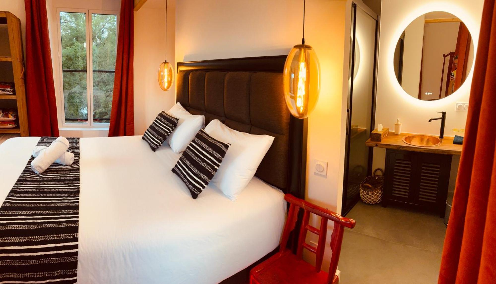 Bed and Breakfast Le Moulin Du Guy, Proche Du Puy Dufou Chanverrie Esterno foto