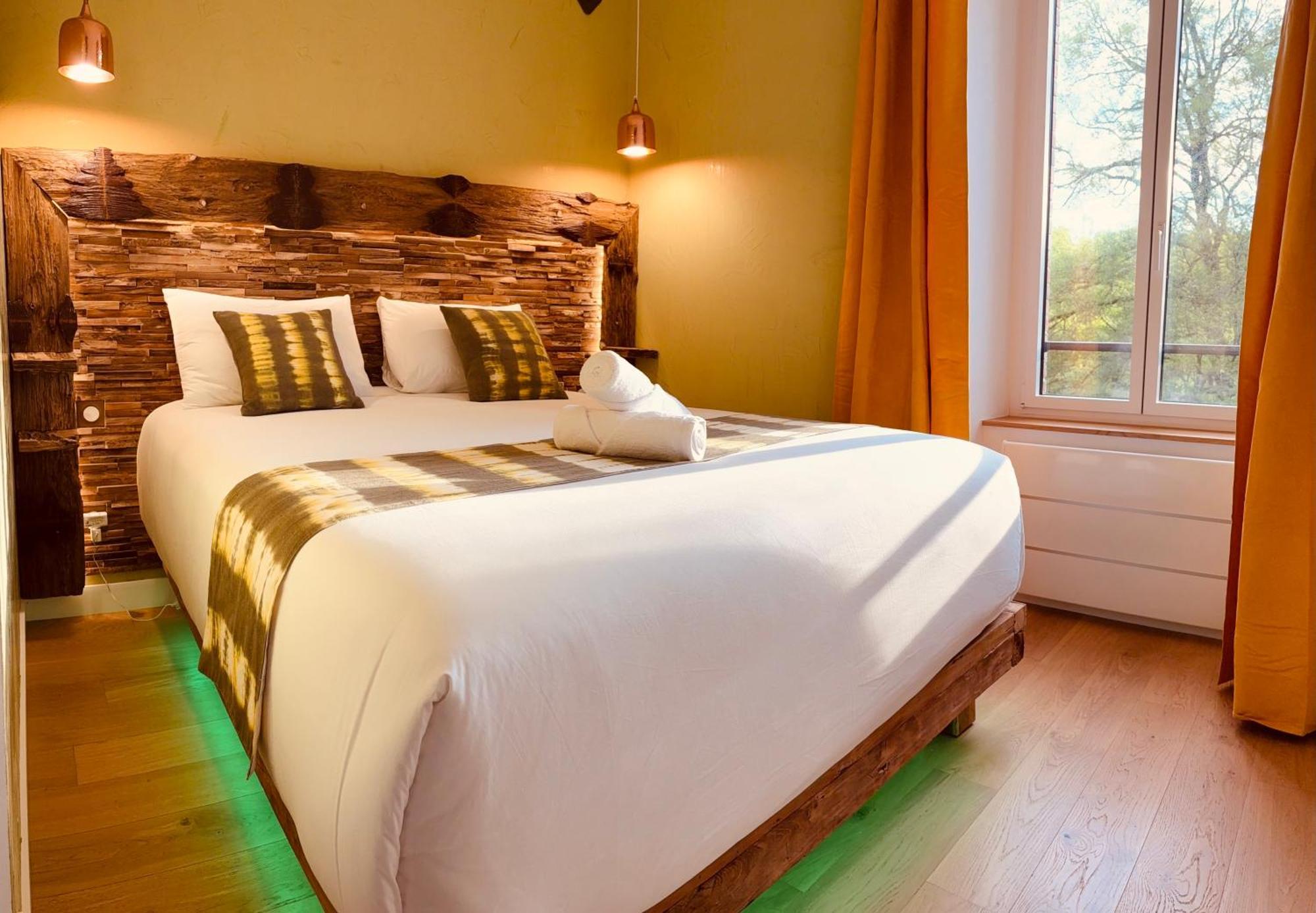 Bed and Breakfast Le Moulin Du Guy, Proche Du Puy Dufou Chanverrie Esterno foto