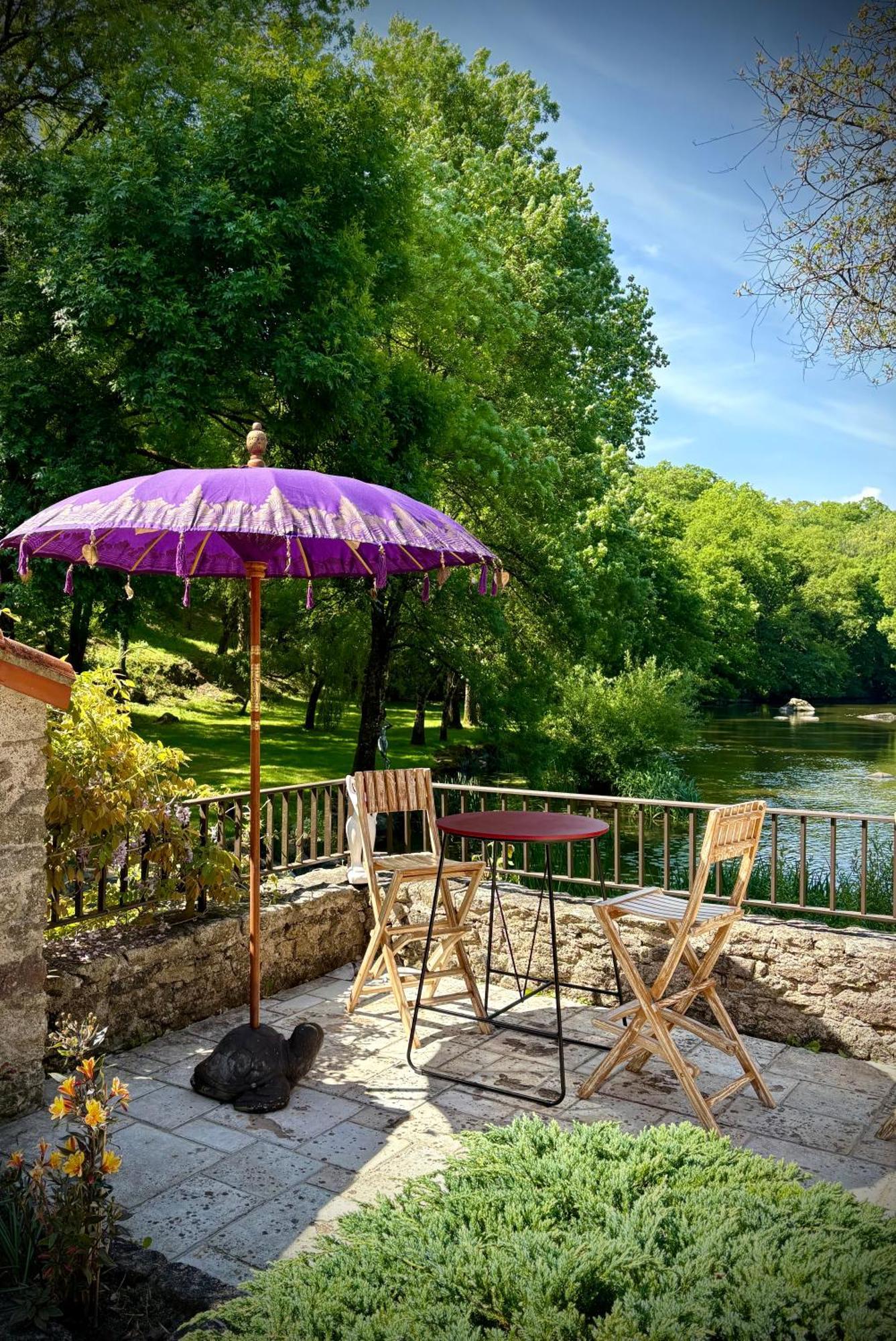 Bed and Breakfast Le Moulin Du Guy, Proche Du Puy Dufou Chanverrie Esterno foto