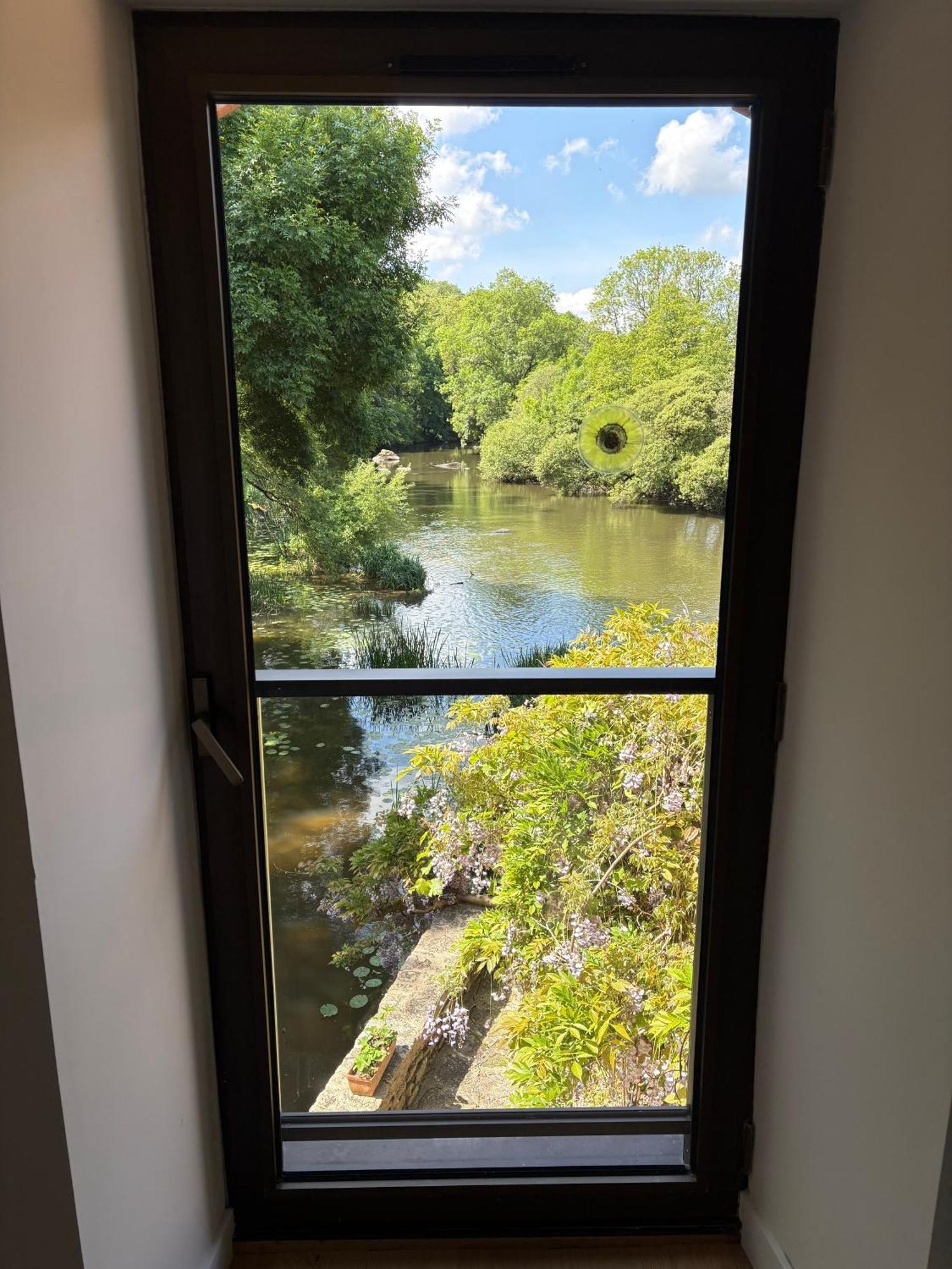 Bed and Breakfast Le Moulin Du Guy, Proche Du Puy Dufou Chanverrie Esterno foto